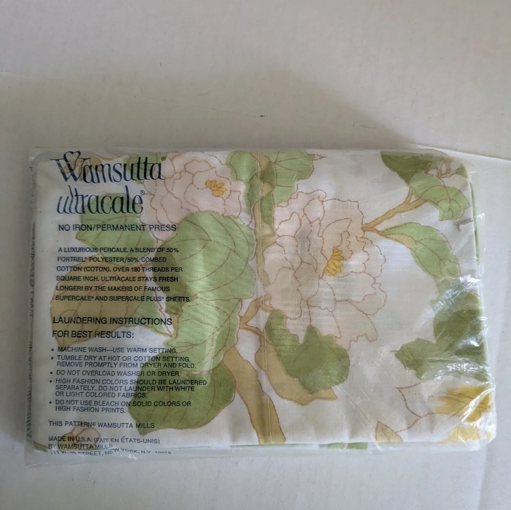Vintage Wamsutta 2 standard pillow cases in original package